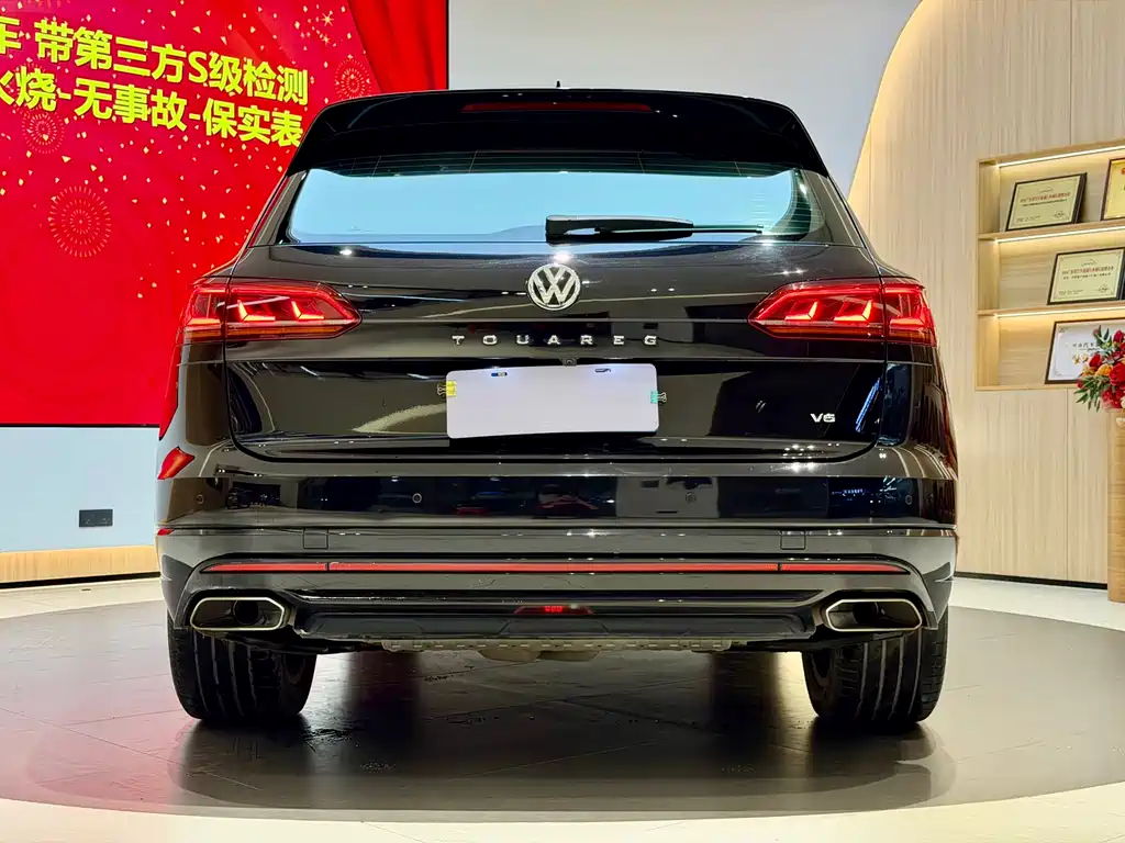 Volkswagen Touareg 2020 — фото 18
