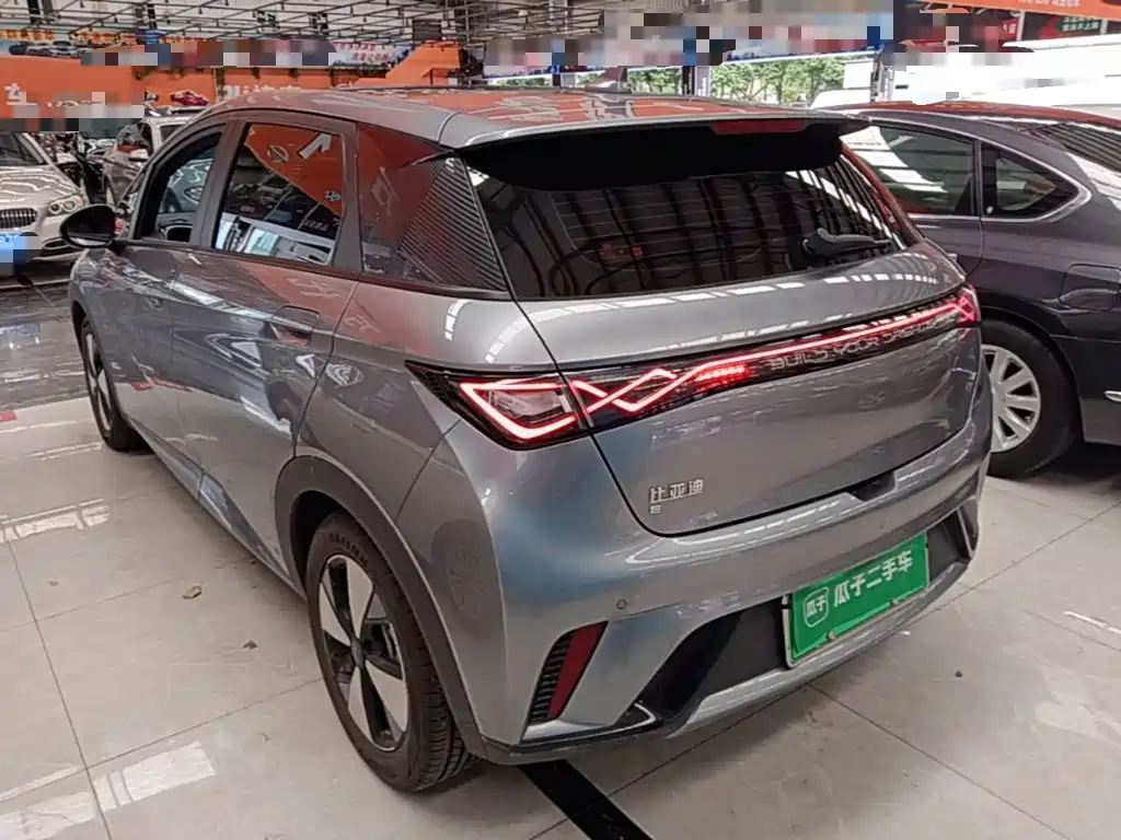 BYD Dolphin 2023
