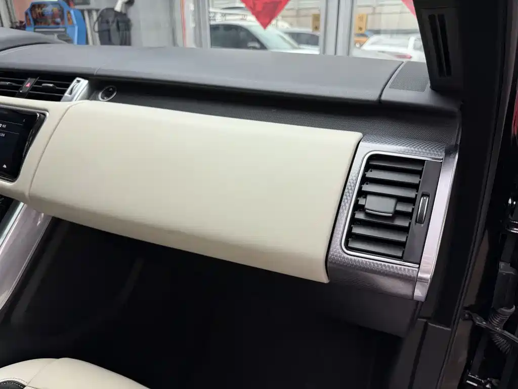 Land Rover Range Rover Sport 2019 — фото 17