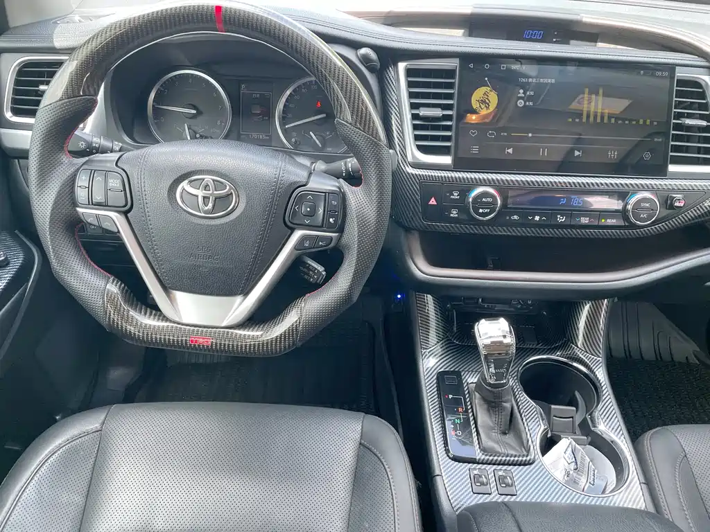 Toyota Highlander 2018 — фото 8