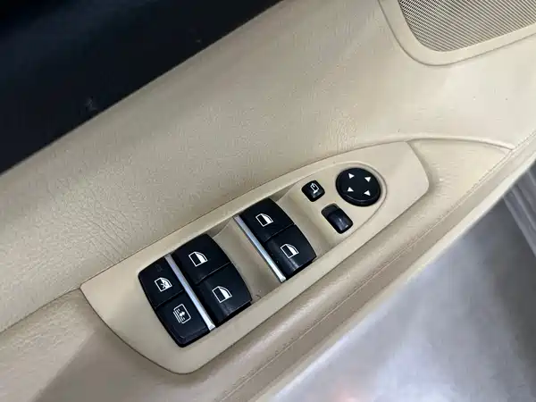 BMW 7 Series 2012