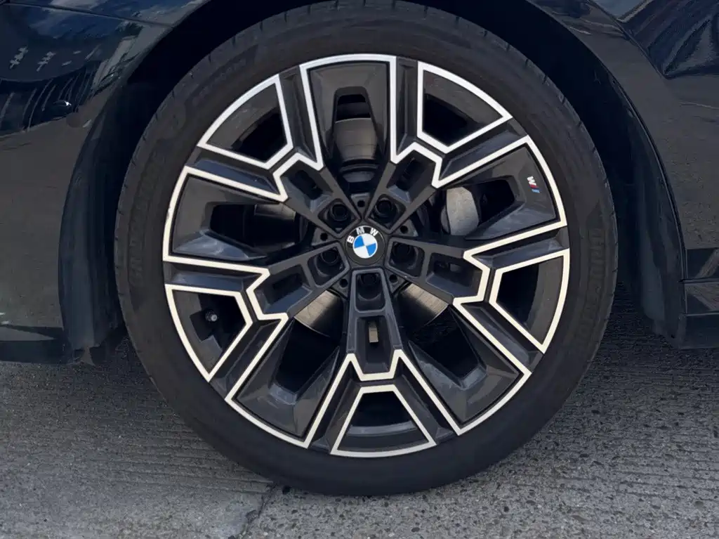 BMW 5 Series 2025