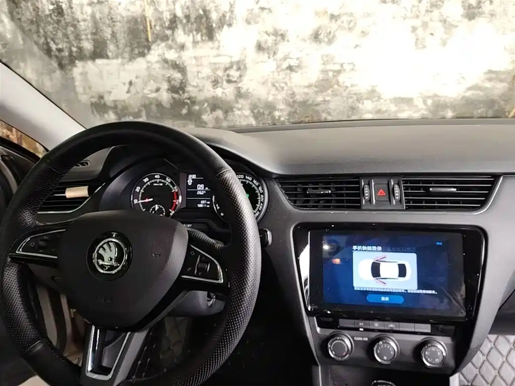 Skoda Octavia 2019 — фото 10
