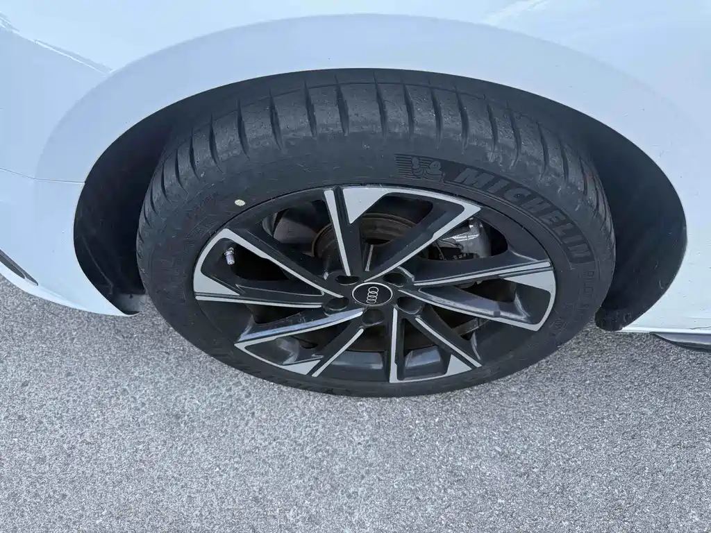 Audi A4L 2023