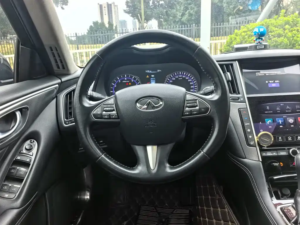 Infiniti Q50L 2015 — фото 10