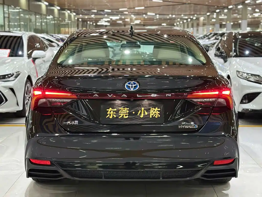 Toyota Avalon 2019 — фото 10