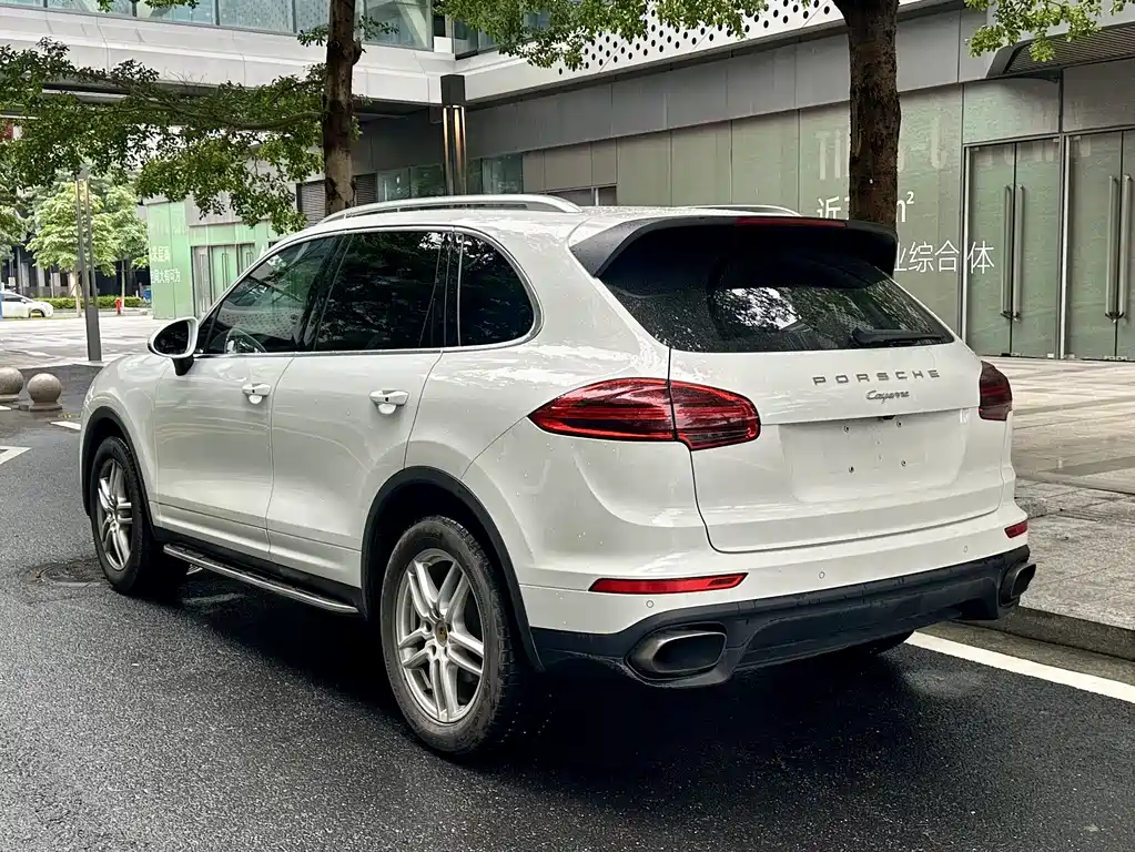 Porsche Cayenne 2016 — фото 4