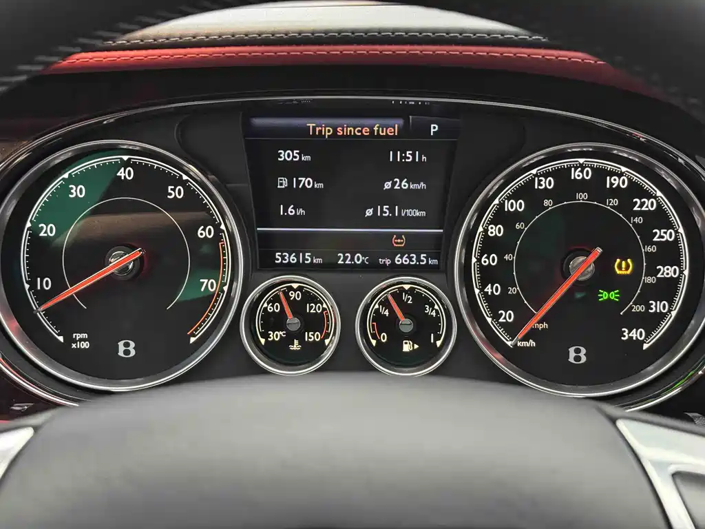 Bentley Flying Spur 2018 — фото 11