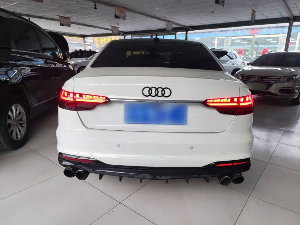 Audi A4L 2020