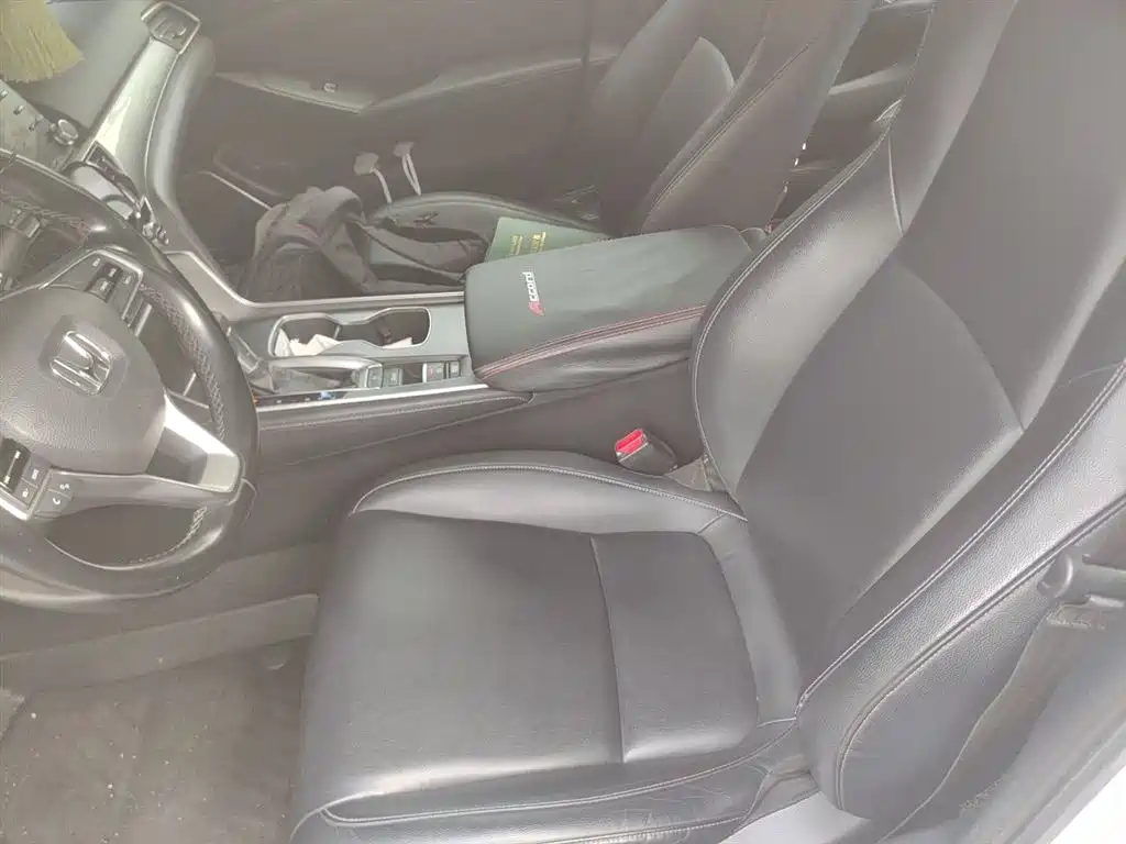 Honda Accord 2019 — фото 16