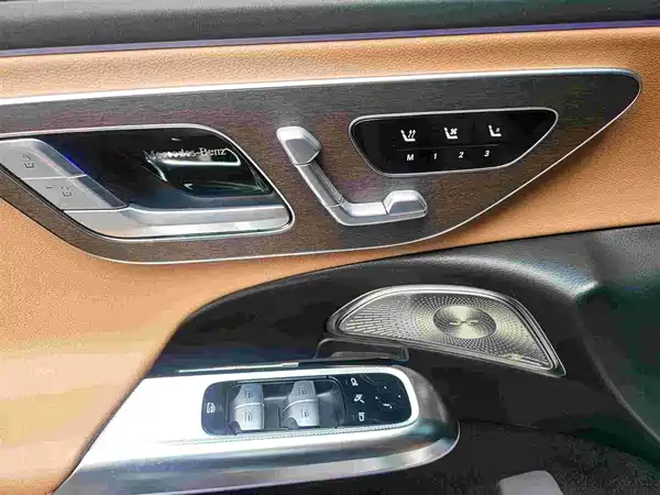 Mercedes-Benz E-Class 2024