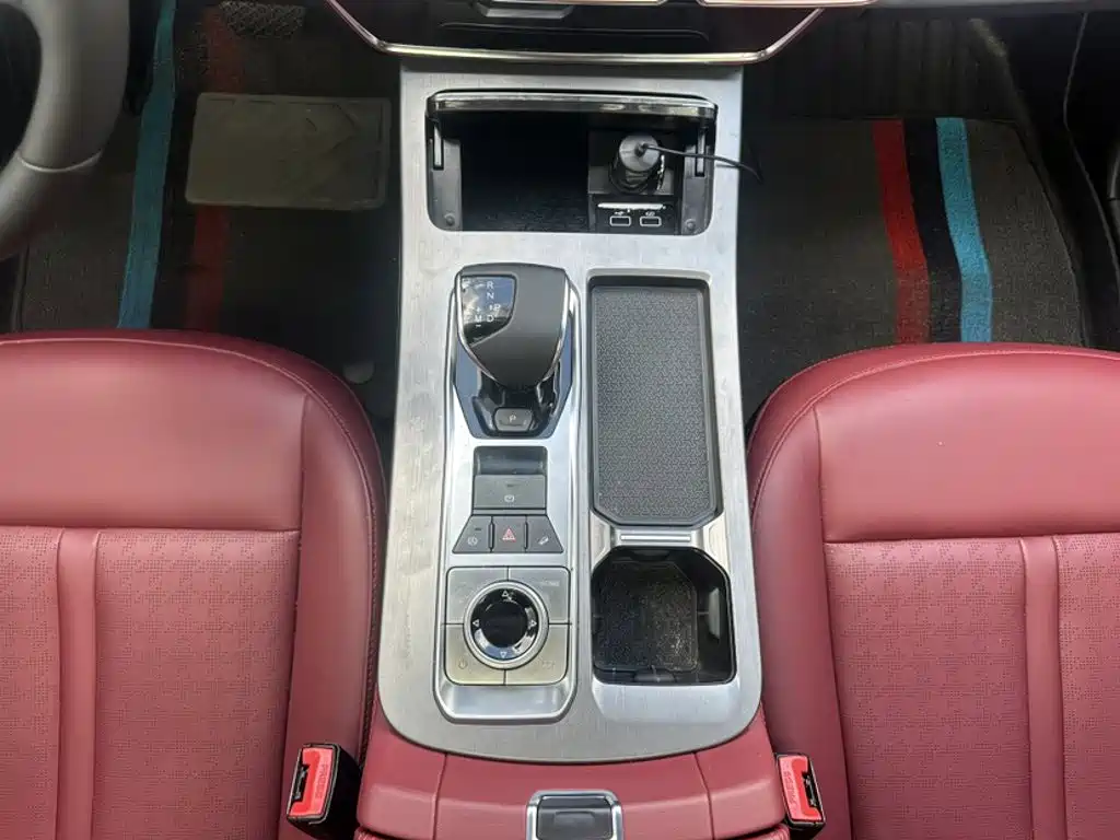 Jetour Jietu X70 PLUS 2026 — фото 12