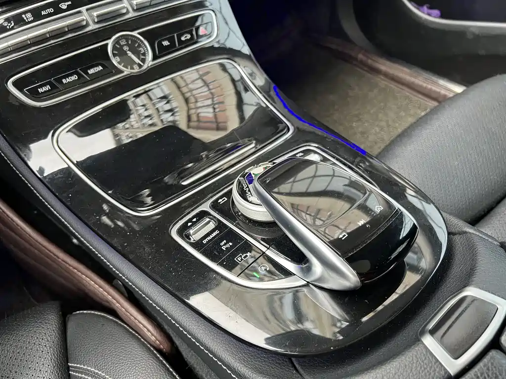 Mercedes-Benz E-Class 2017 — фото 8