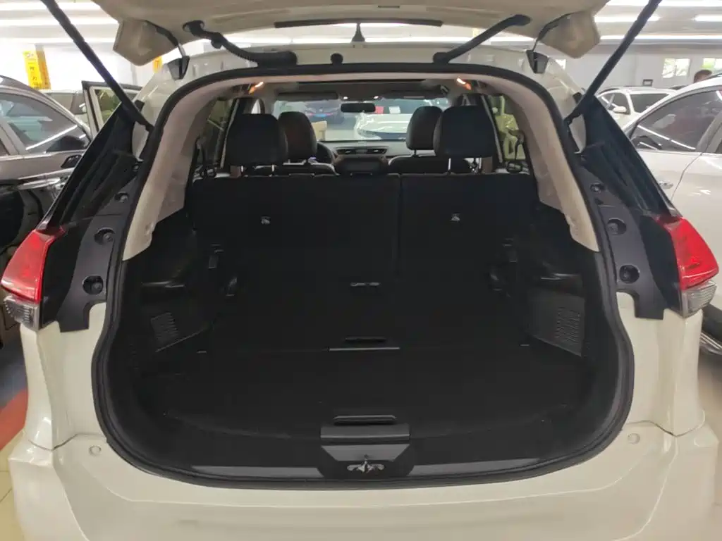 Nissan X-Trail 2018 — фото 19