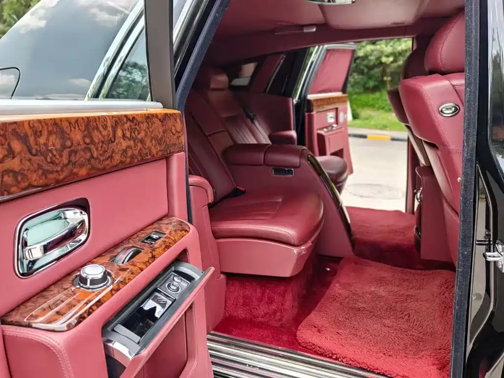 Rolls-Royce Phantom 2012 — фото 6