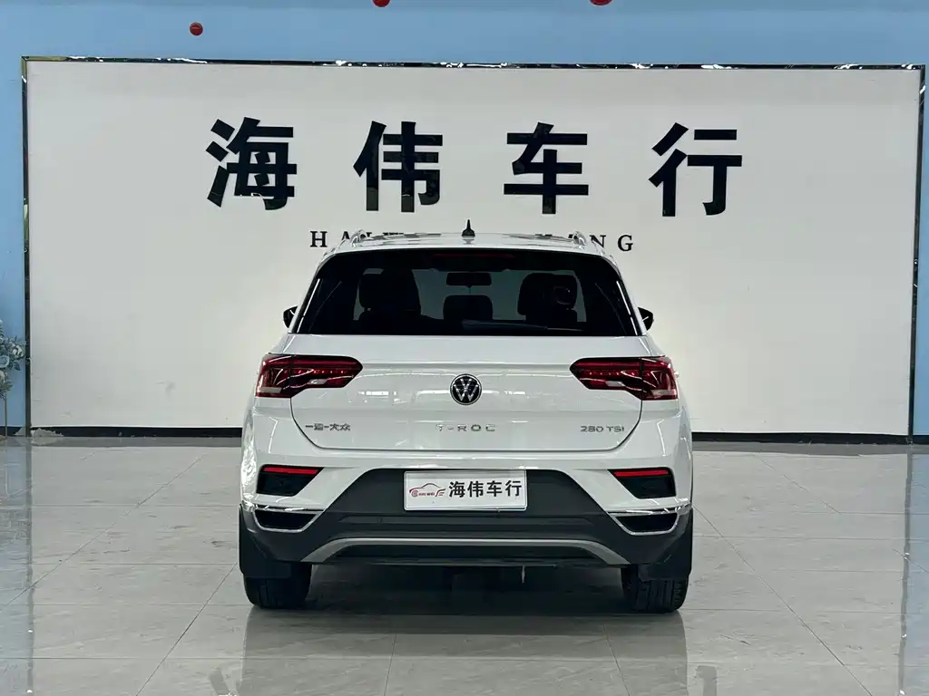 Volkswagen T-Roc 2023 — фото 9