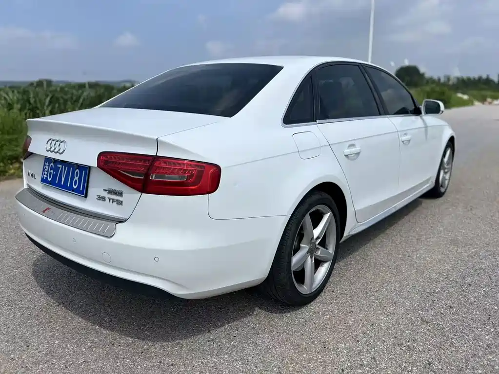 Audi A4L 2014
