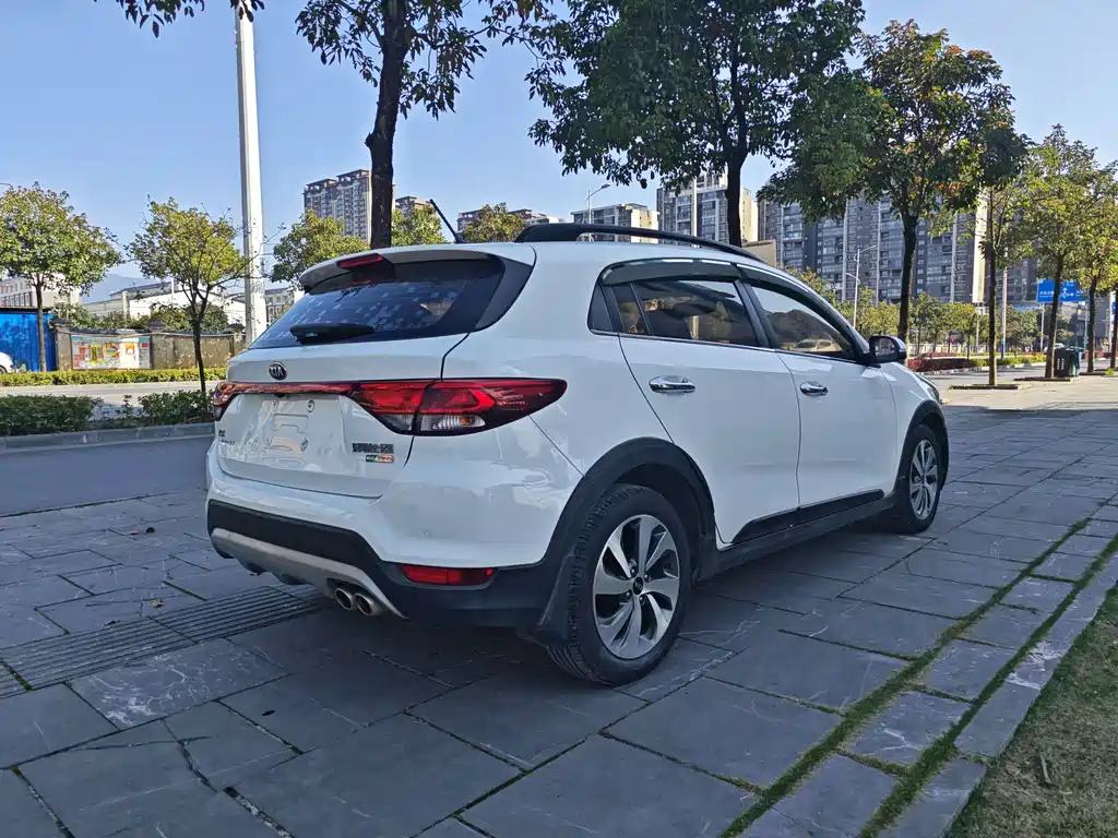 Kia KX Cross 2018 — фото 8