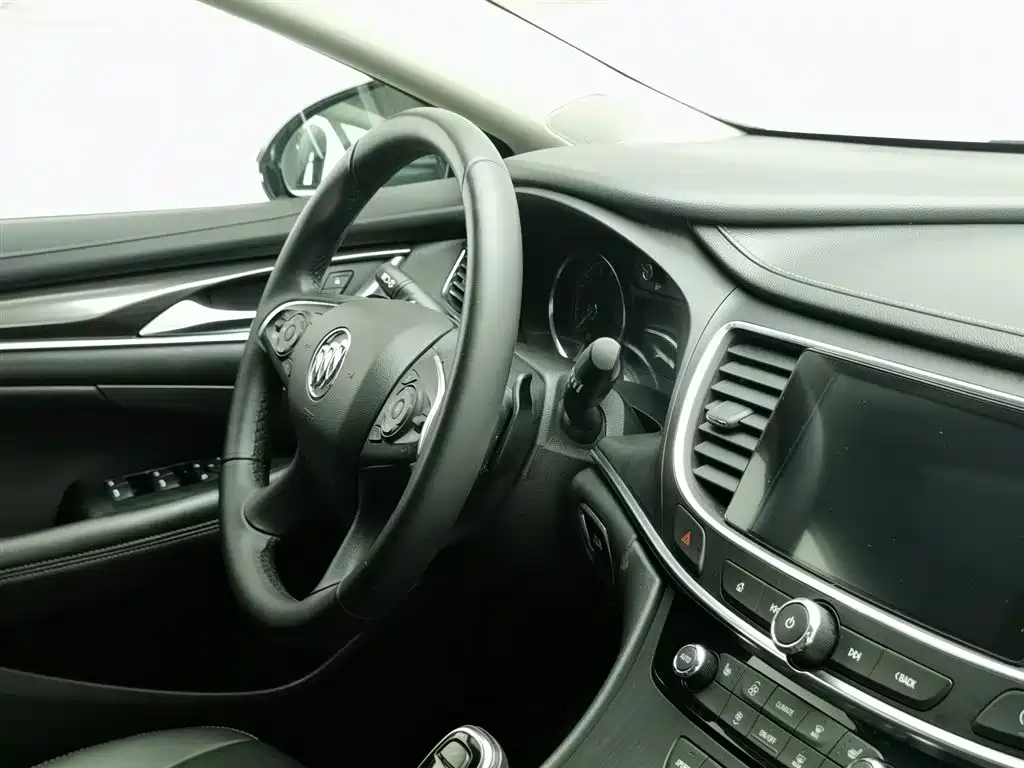 Buick LaCrosse 2021 — фото 22