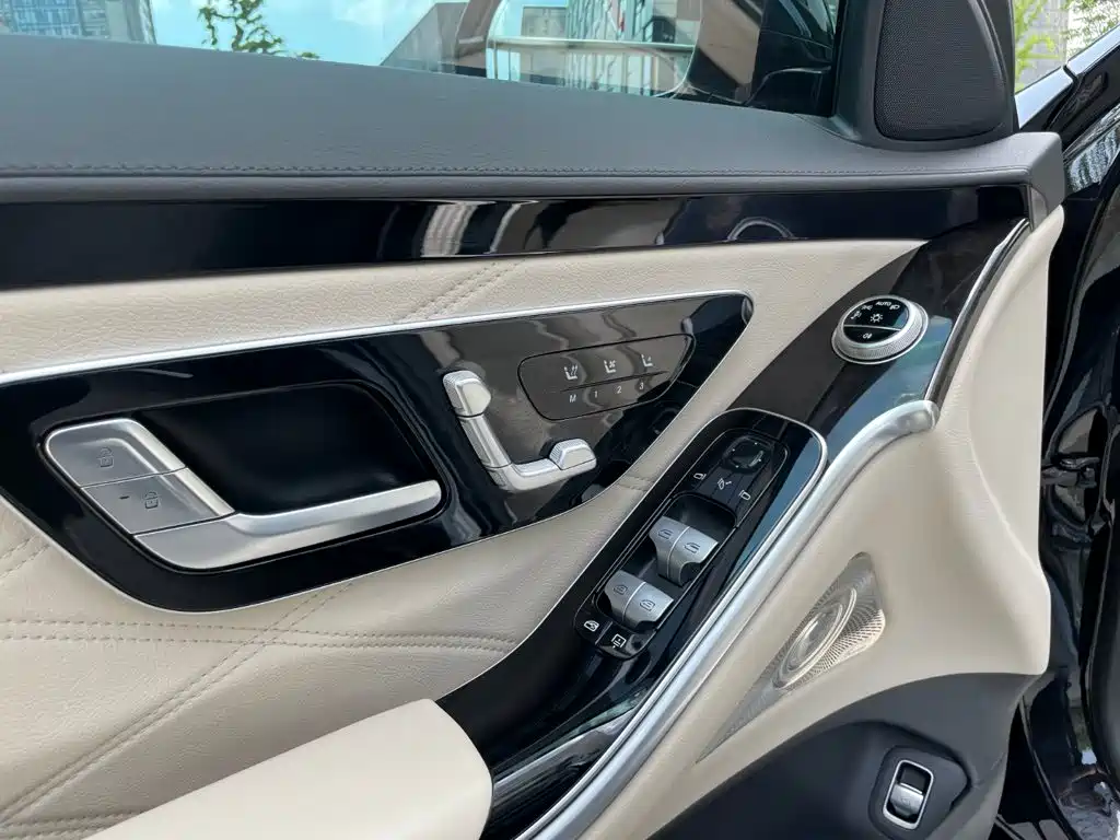 Mercedes-Benz Maybach S-Class 2025 — фото 11