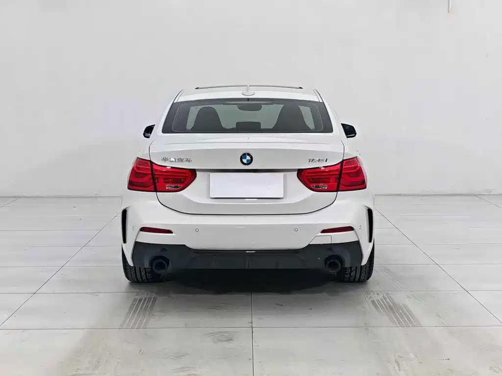 BMW 1 Series 2021 — фото 15