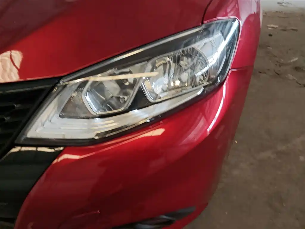 Nissan Tiida 2016 — фото 19