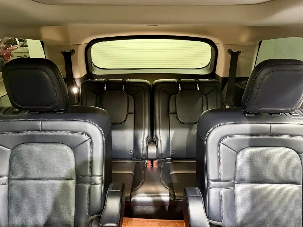Lincoln Aviator 2021 — фото 11