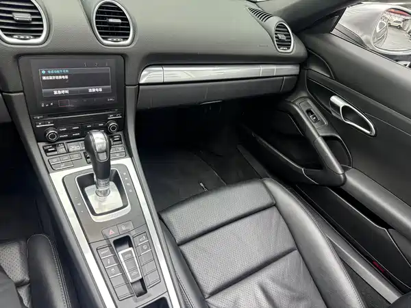 Porsche 718 2017