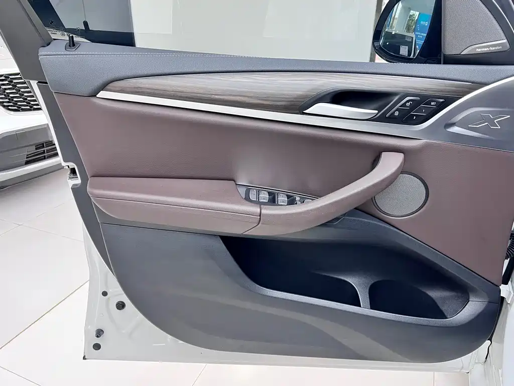 BMW X3 2022 — фото 12