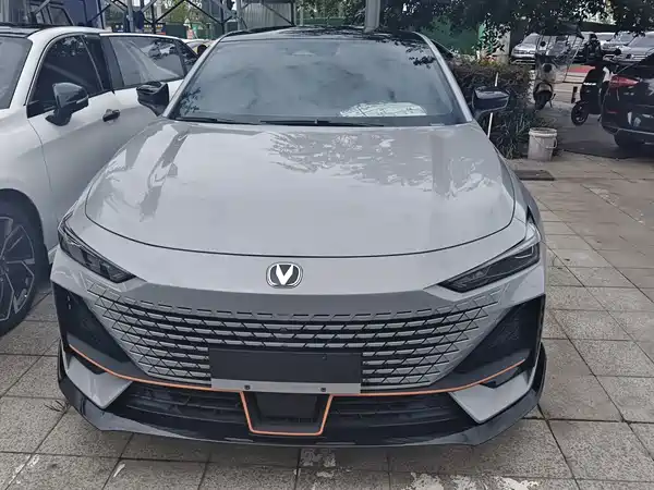 Changan UNI-V 2024
