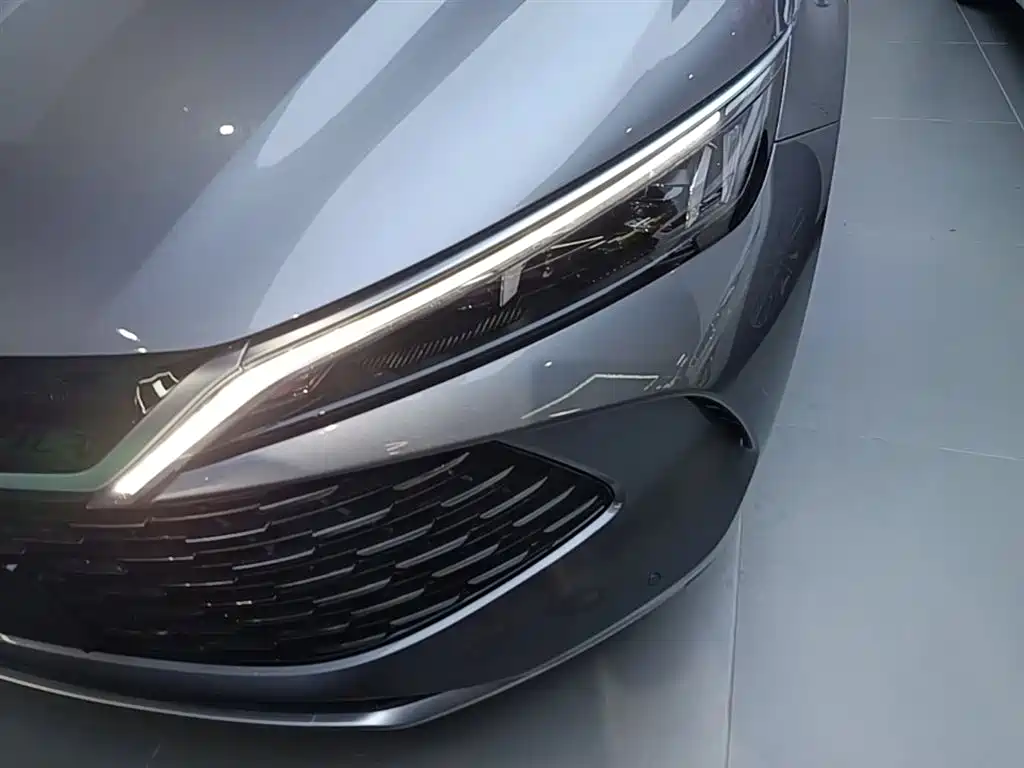 BYD Qin L 2025 — фото 24