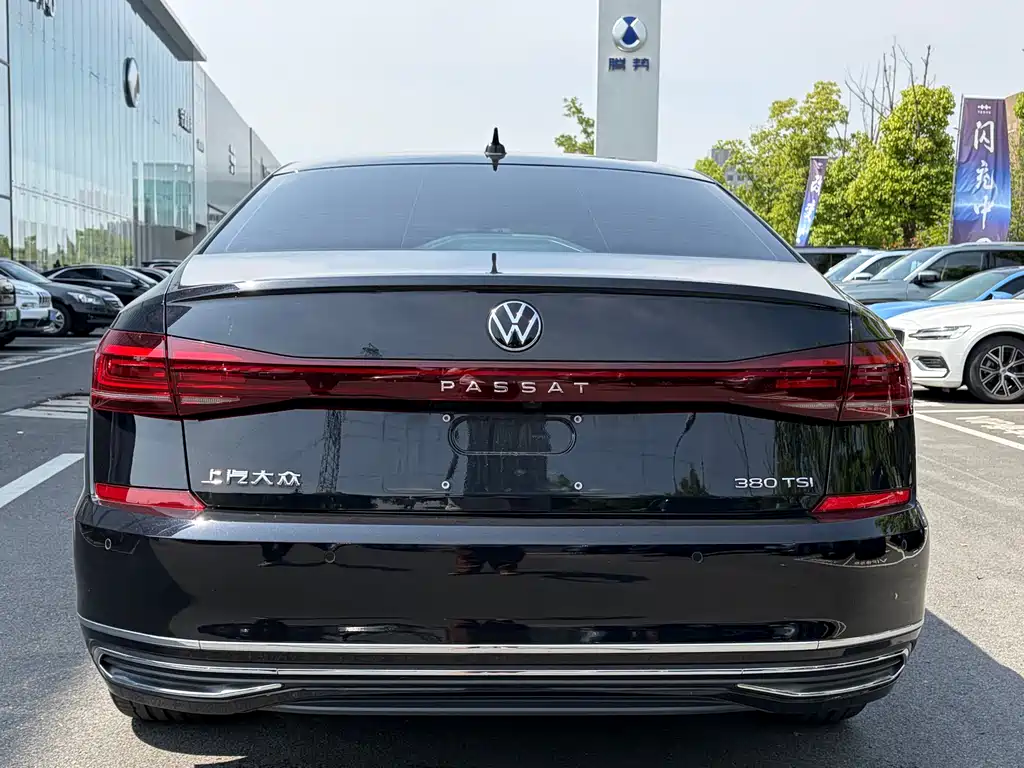 Volkswagen Passat 2025 — фото 17