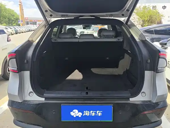 XPeng G7 2025