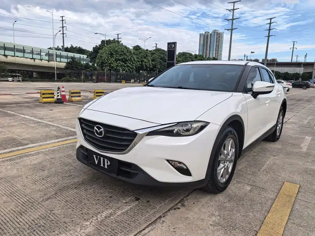 Mazda CX-4 2017 — фото 1