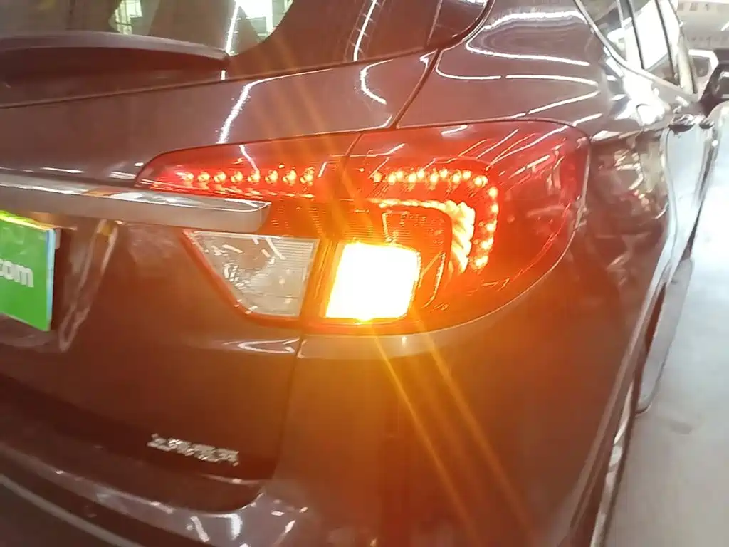 Buick Envision Plus 2015 — фото 8