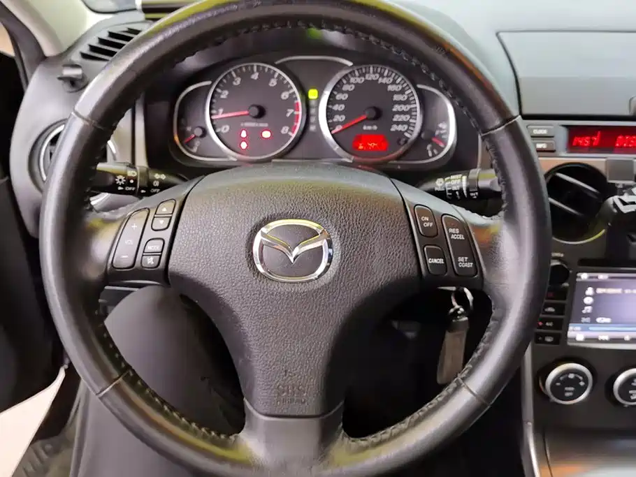 Mazda 6 2016 — фото 15