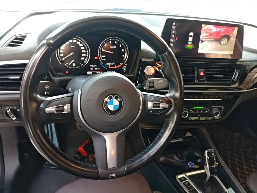 BMW 1 Series 2022 — фото 11