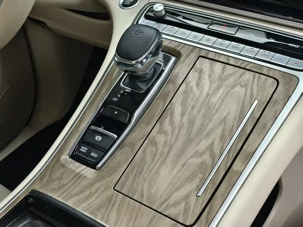 GAC Motor Trumpchi M8 2022 — фото 15