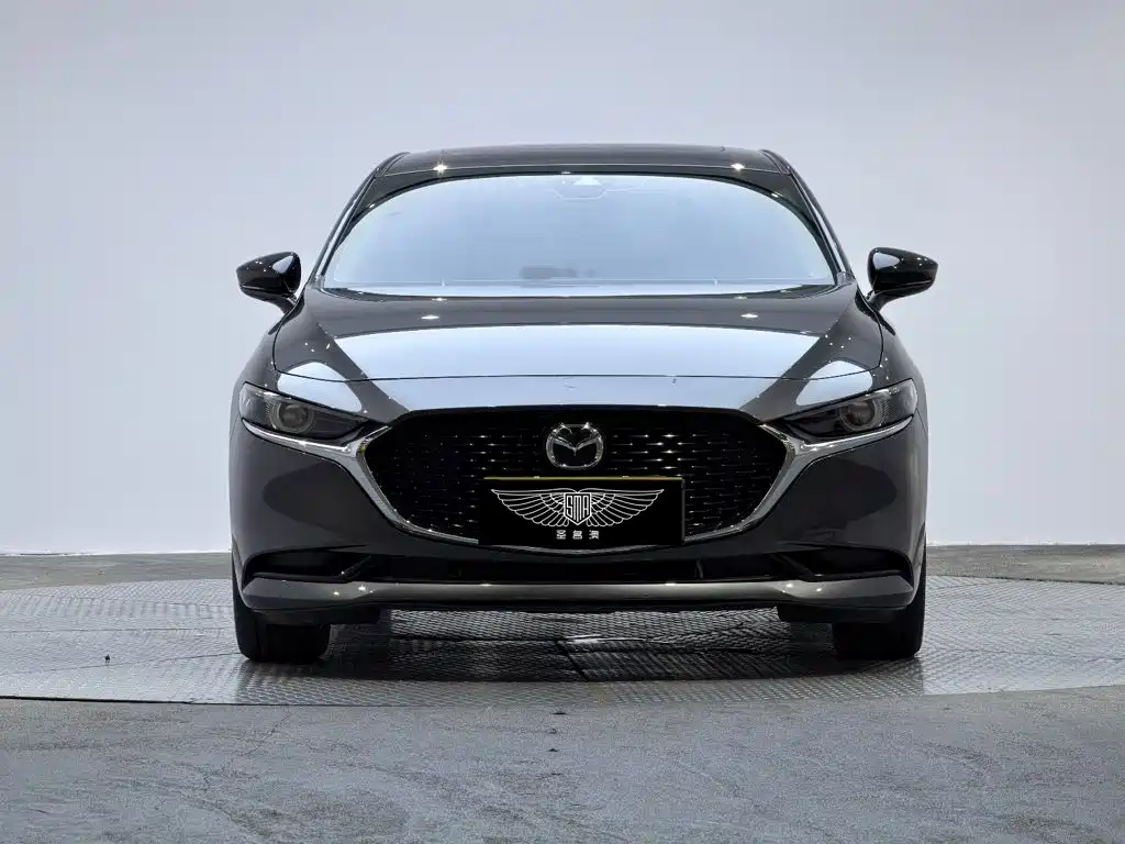 Mazda 3 Axela 2024