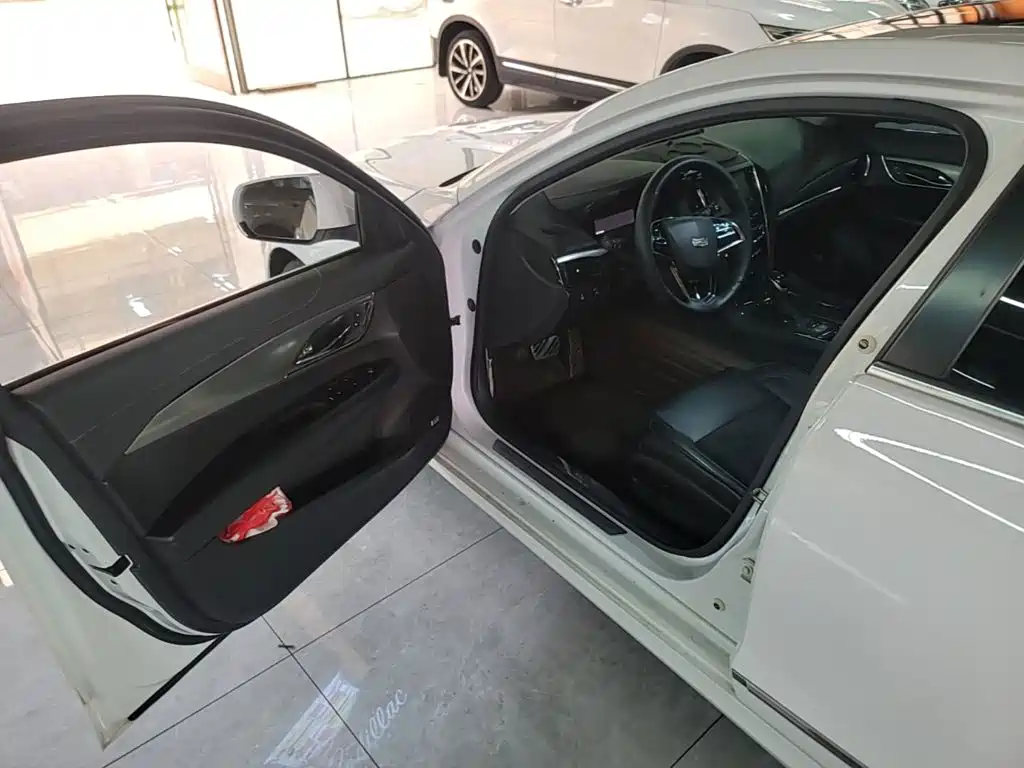 Cadillac ATS-L 2015 — фото 16