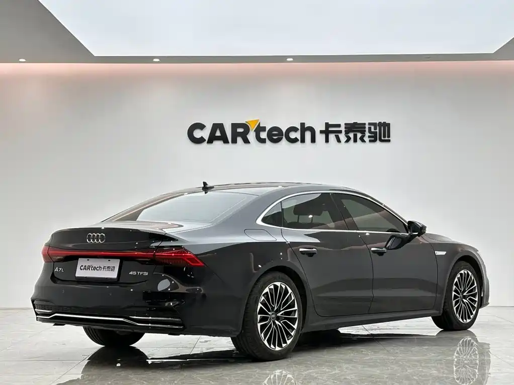Audi A7L 2024 — фото 5