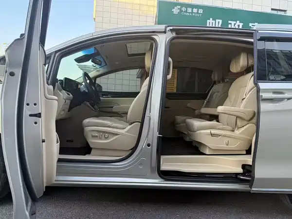 Buick GL8 2023