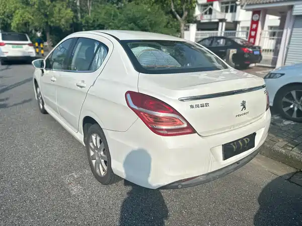 Peugeot 308 2015