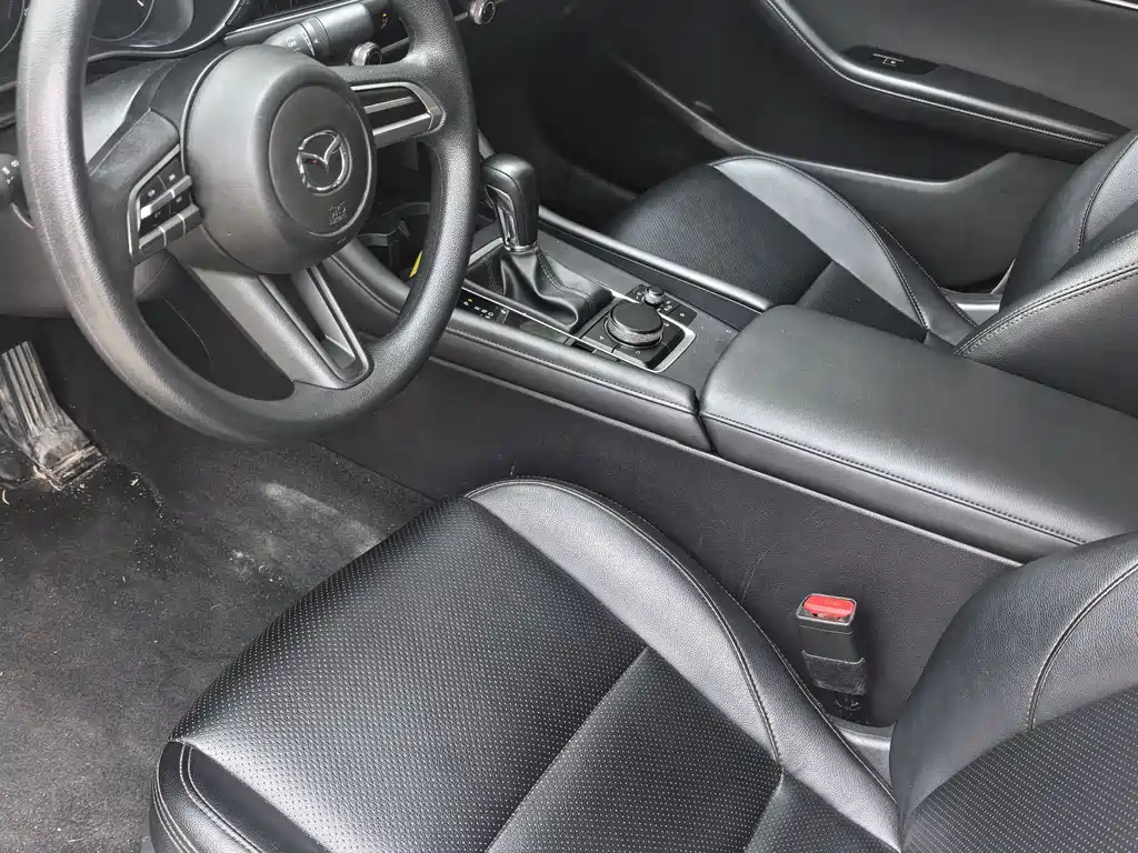 Mazda 3 Axela 2022