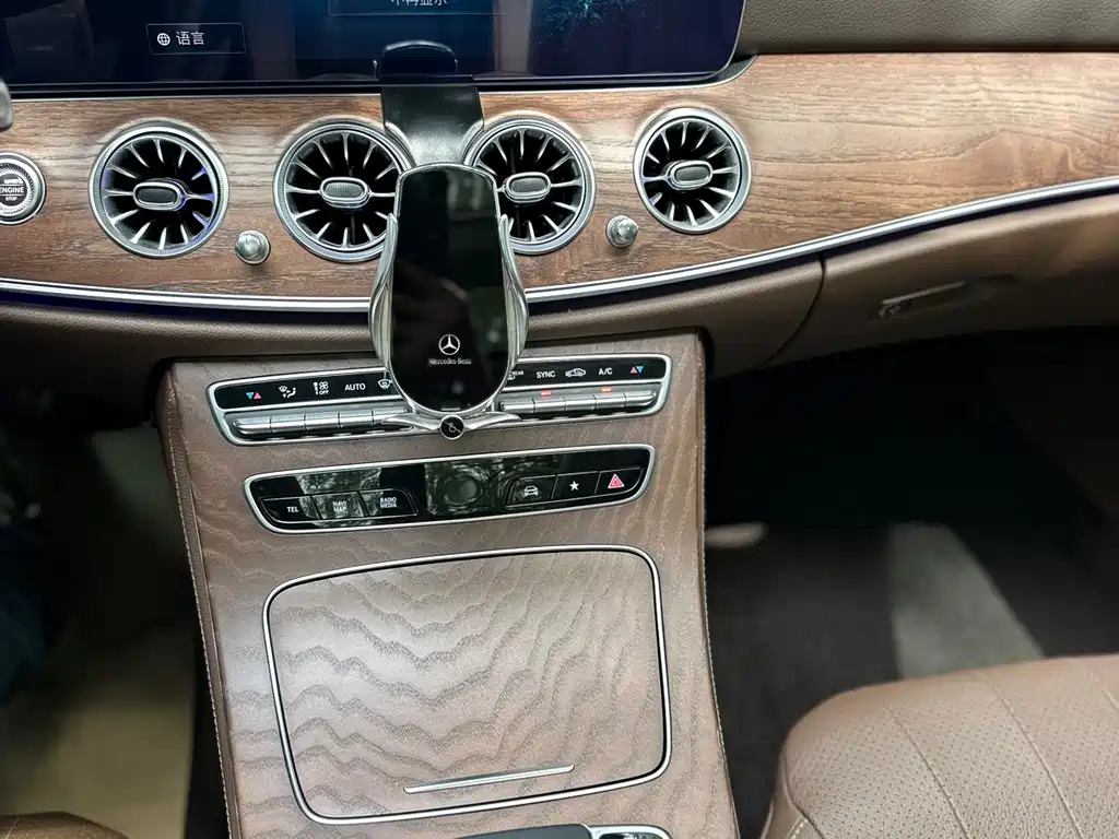 Mercedes-Benz E-Class 2023 — фото 26