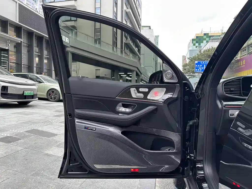 Mercedes-Benz GLE AMG 2024 — фото 15