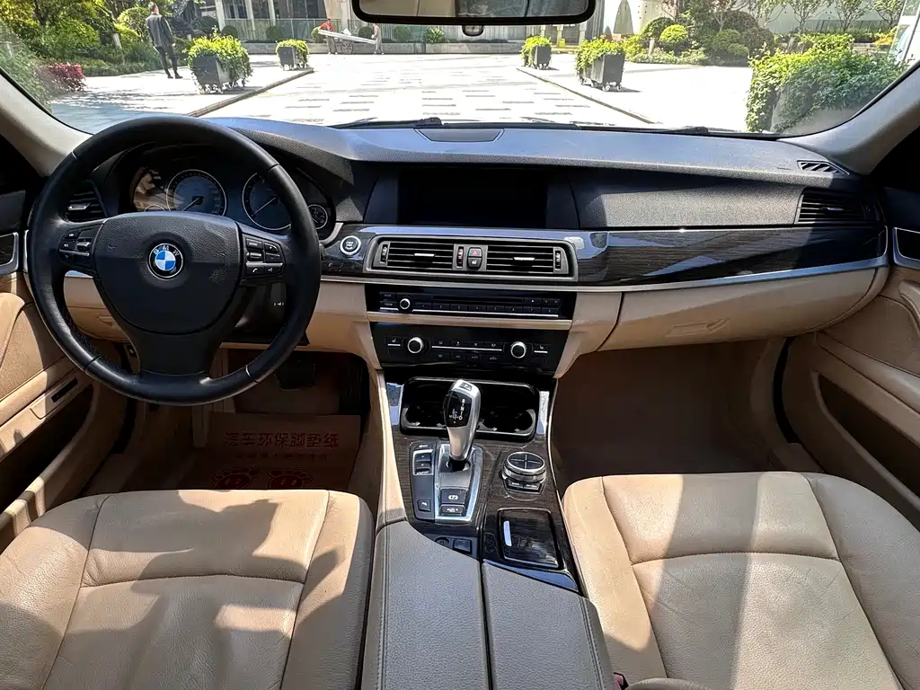 BMW 5 Series 2013 — фото 9