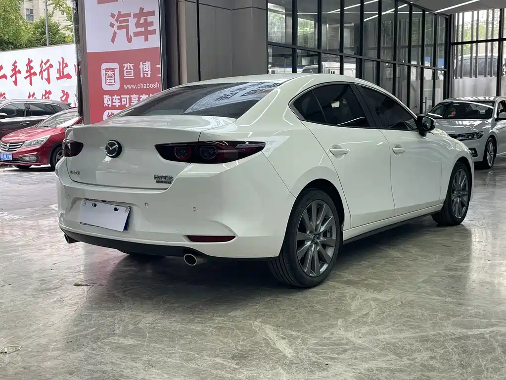 Mazda 3 Axela 2023