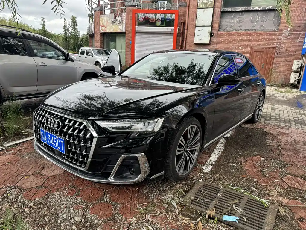 Audi A8 2024