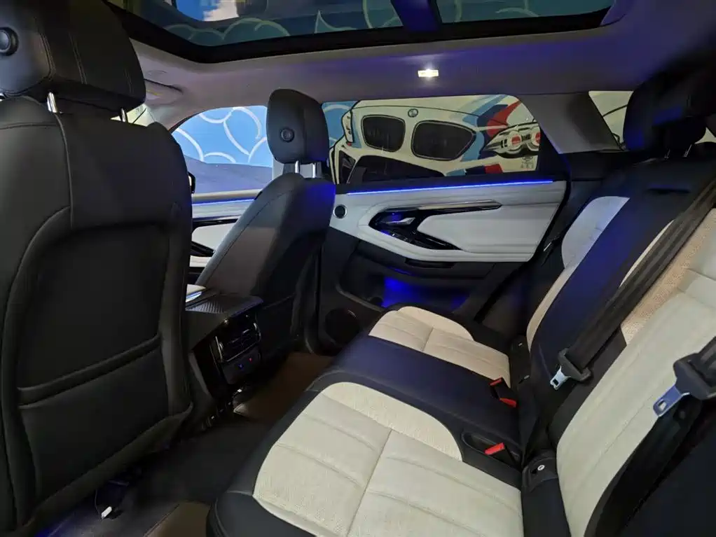 Land Rover Evoque 2022 — фото 11